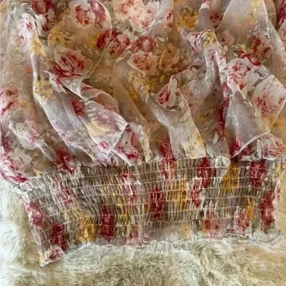 Sheer turtle neck floral blouse size: Small - Picture 11 of 11